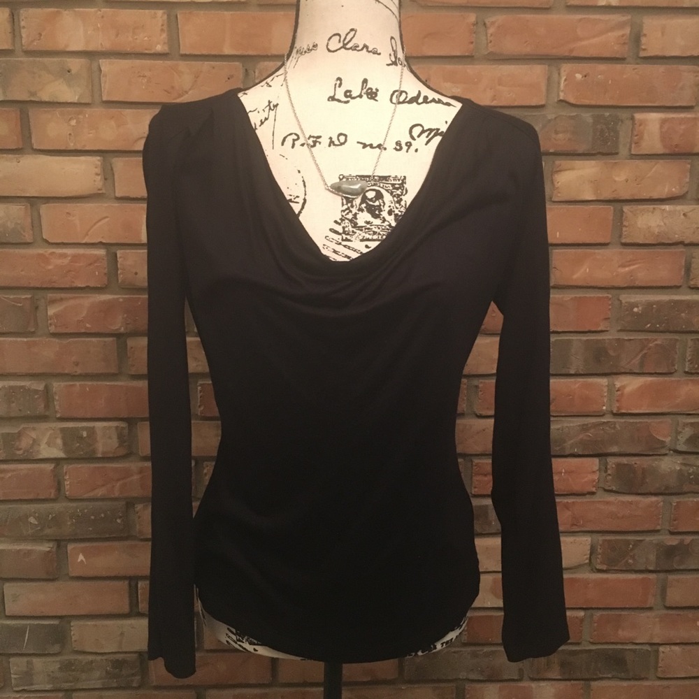 🆕Black draped scoop neck top